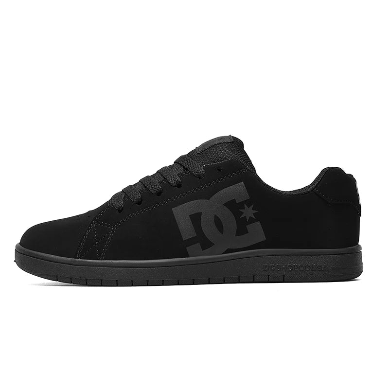 Hot Sale Black Men's Skateboard Shoes Fashion Brand Sneakers for Men Flat Trainer Low top Casual Sneaker Men zapatillas de skate